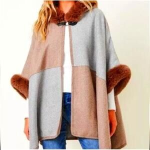 ANTHROPOLOGIE Northern Angel Faux Fur Color Block Hooded Poncho Sweater Small